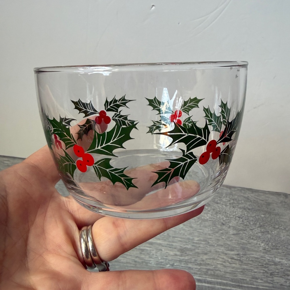 Vintage Libby glass holly berry bowl